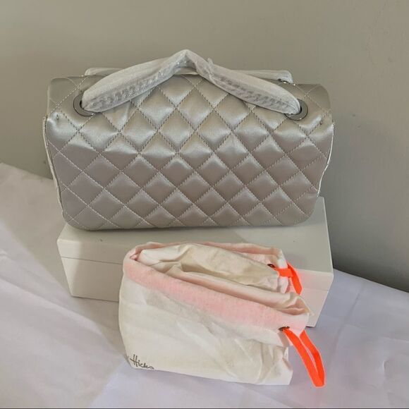 India Hicks Countess Bag - Silver - NWT - Picture 3 of 10